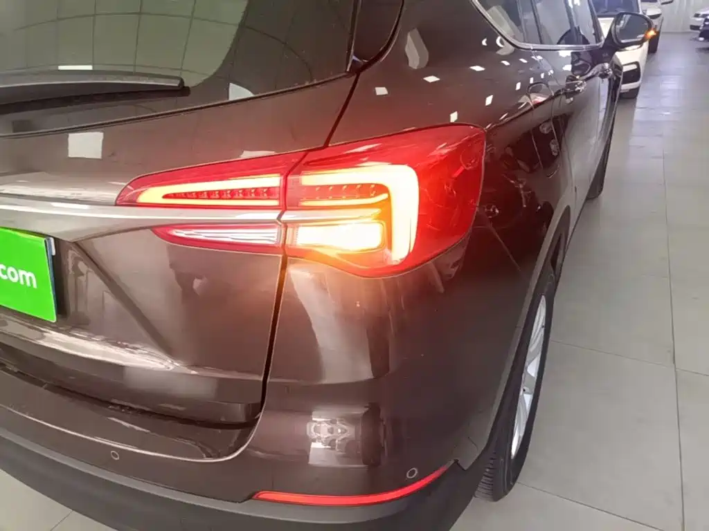 Buick Envision Plus — миниатюра 8