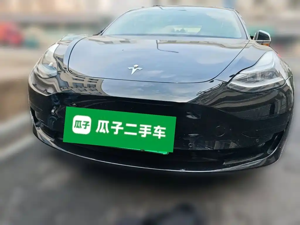Tesla Model 3 — миниатюра 2