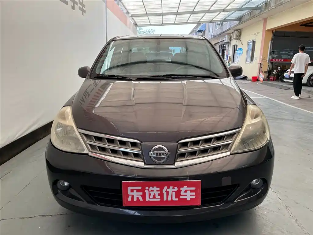 Nissan Tiida 2008 1.6L AT