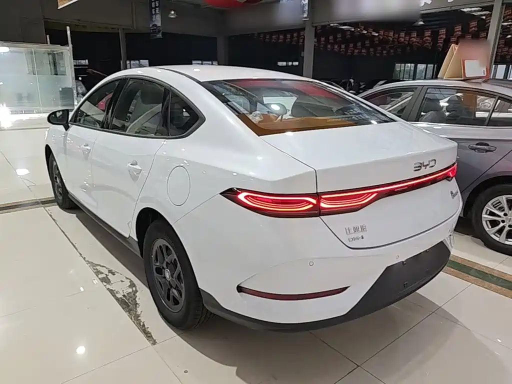 BYD Qin PLUS — миниатюра 5