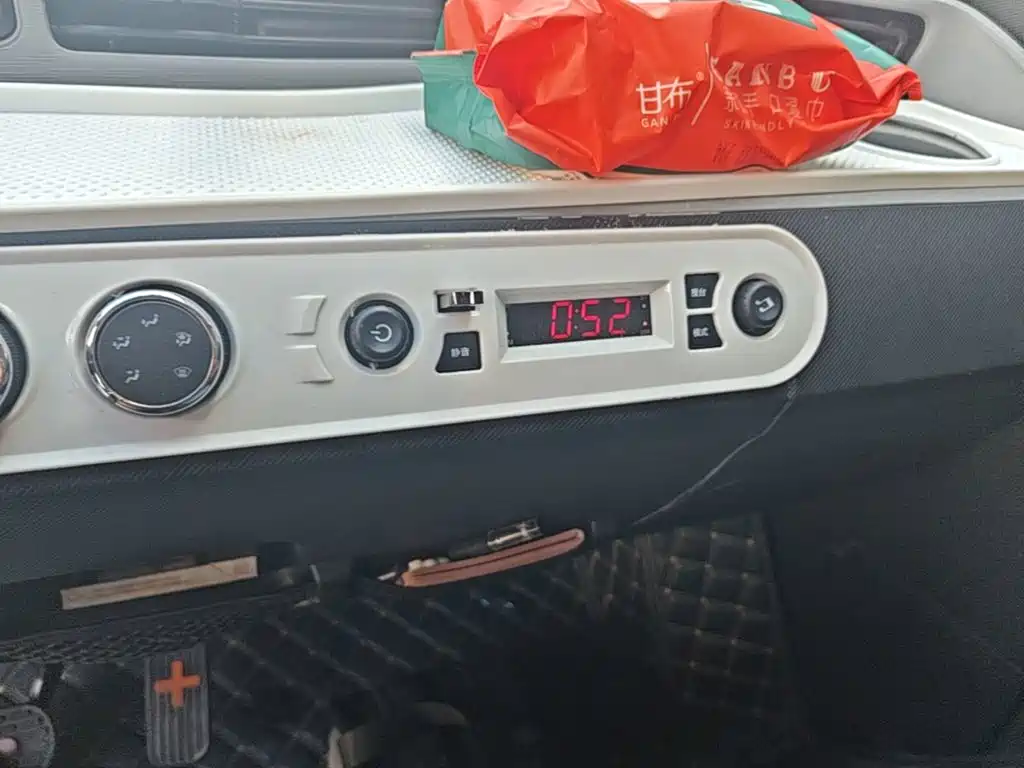 Wuling MINIEV — миниатюра 13