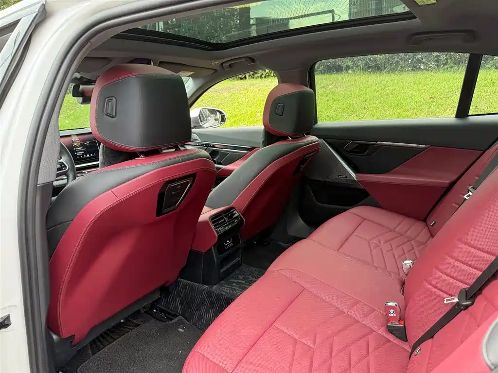 BMW i5 2025 eDrive 40L M Sport