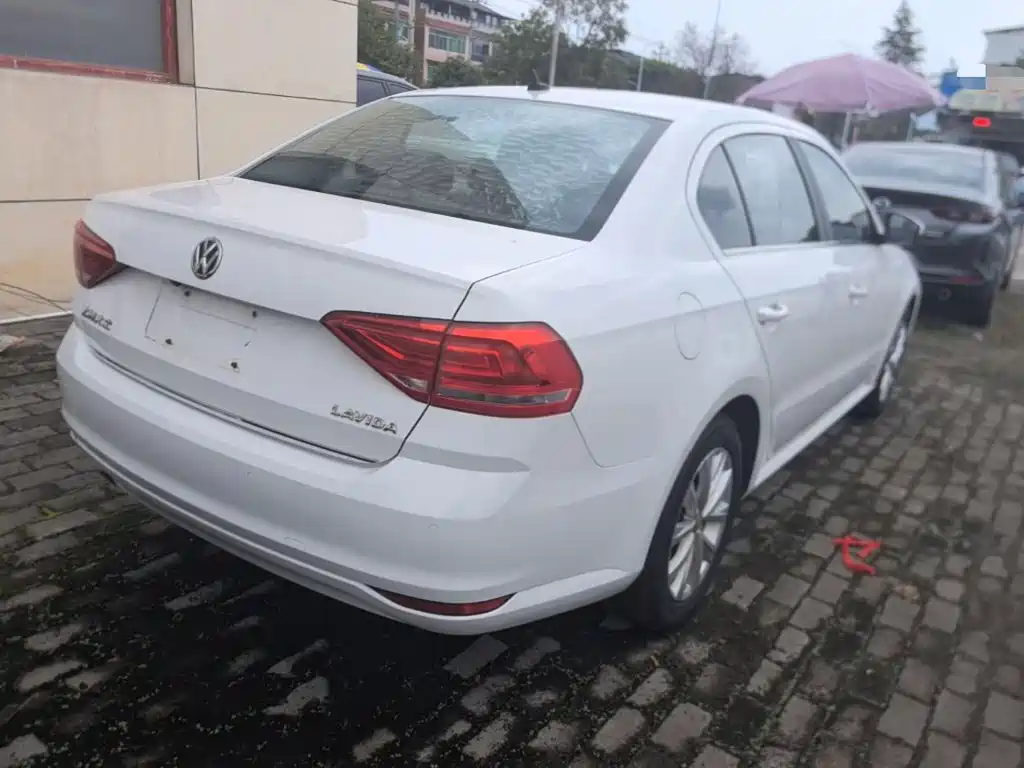 Volkswagen Lavida — миниатюра 7