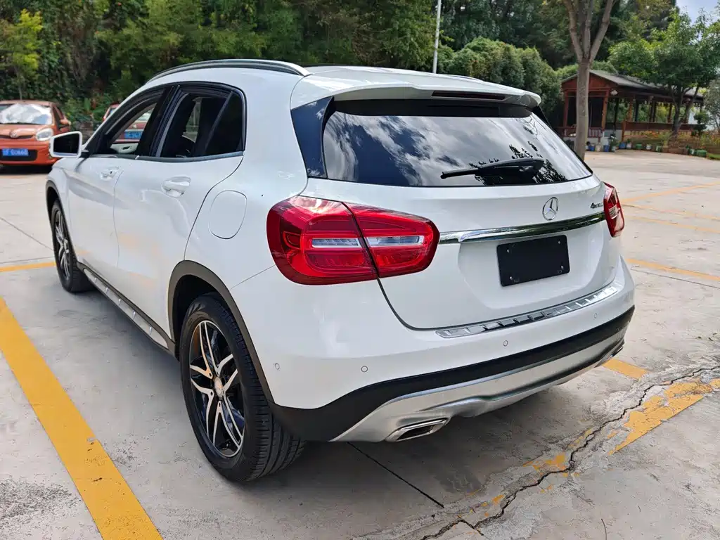 Mercedes-Benz GLA — миниатюра 7