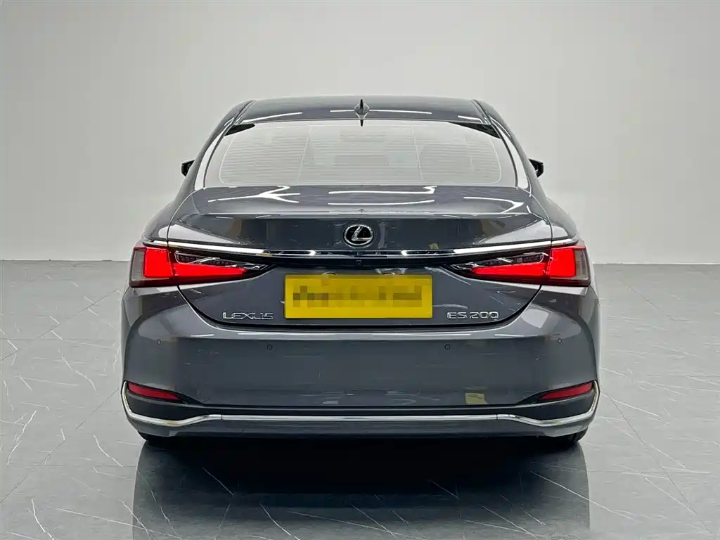 LEXUS  ES