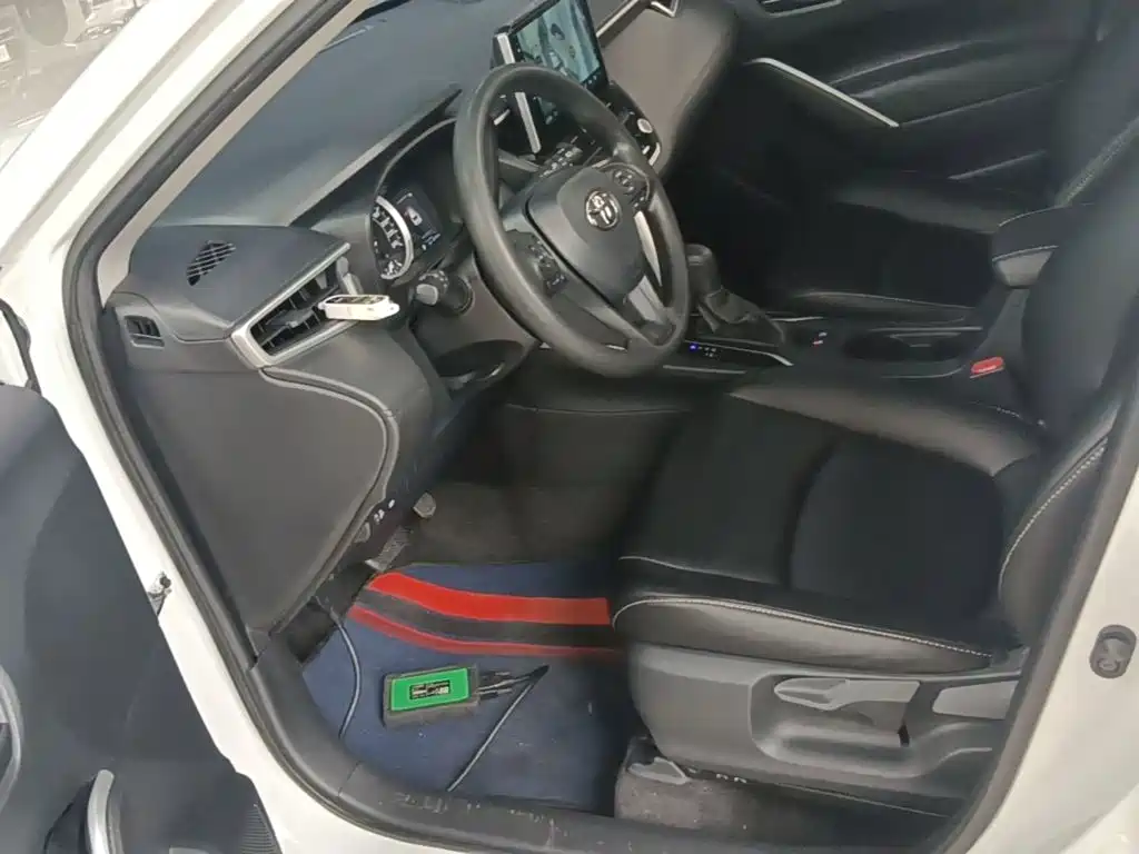 Toyota Corolla Cross — миниатюра 15