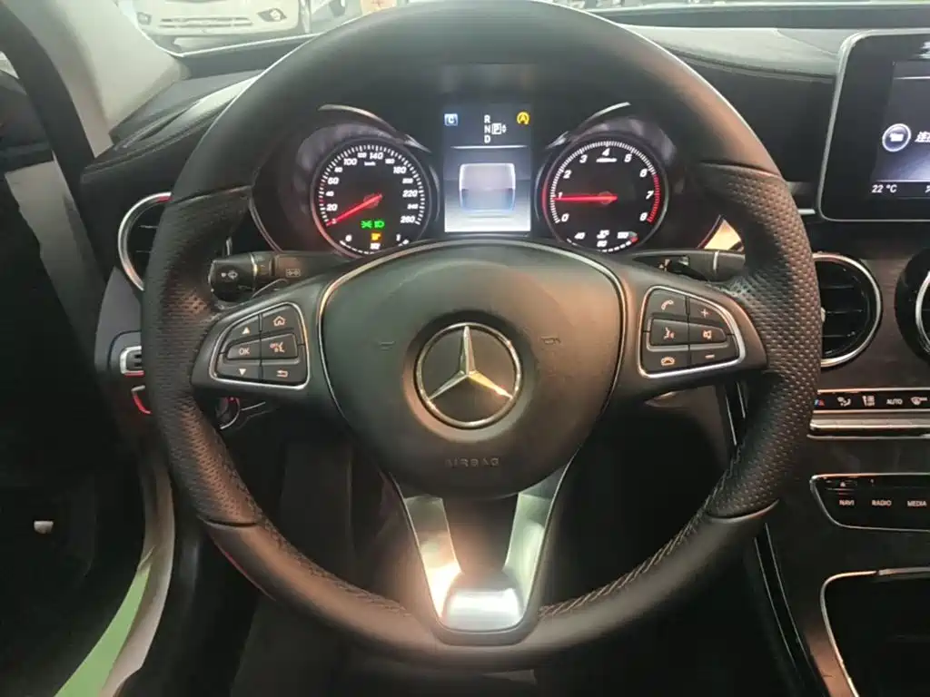 Mercedes-Benz C-Class — миниатюра 11