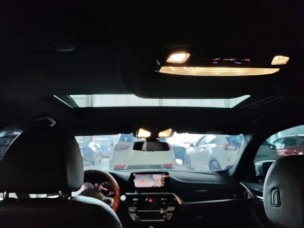 BMW 5 Series — миниатюра 18