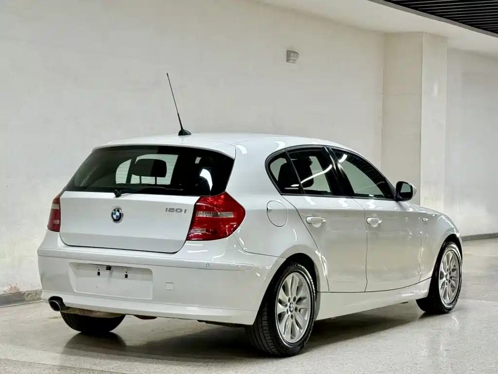 BMW 1 Series (Import) — миниатюра 9