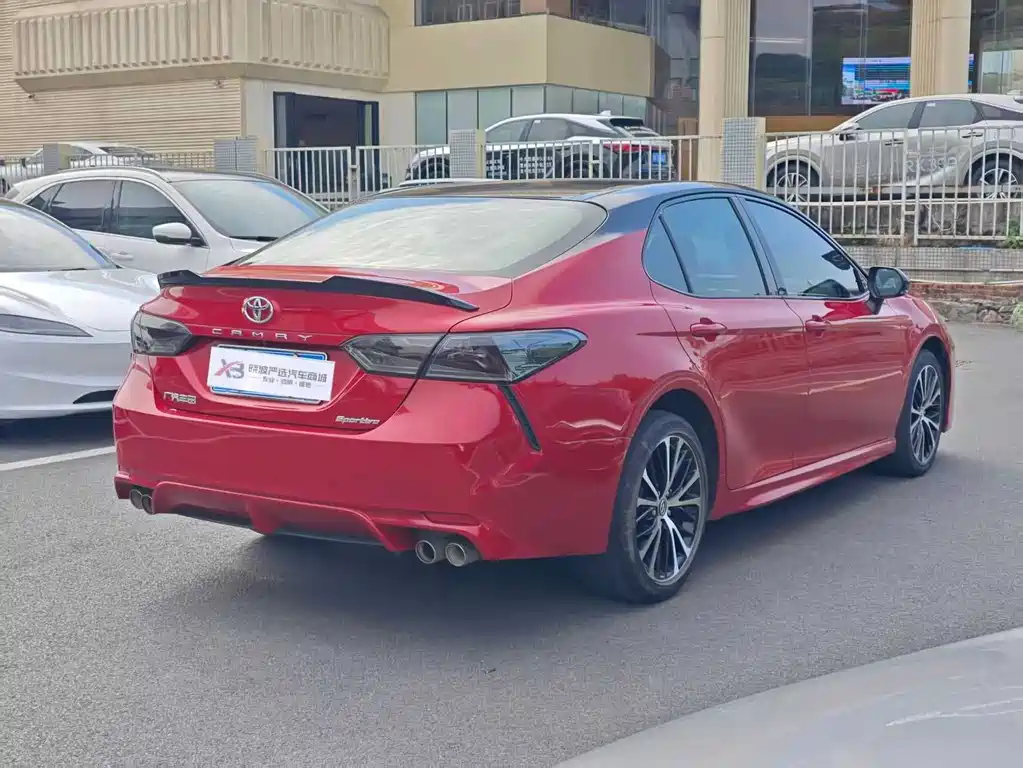 TOYOTA CAMRY