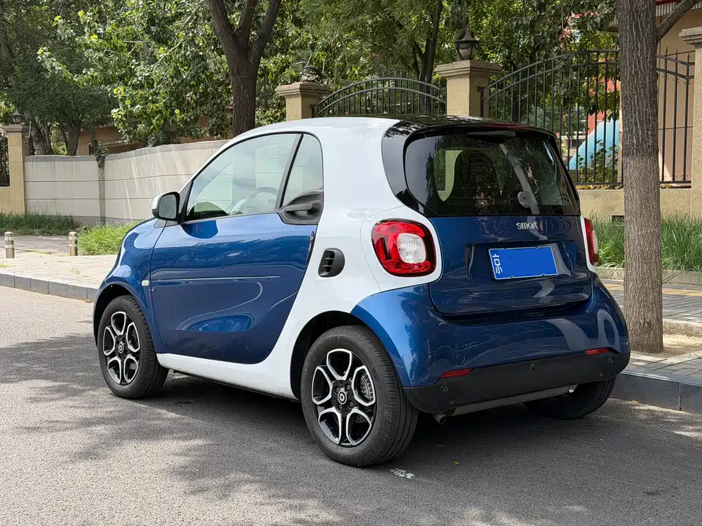 smart Smart Fortwo — миниатюра 5