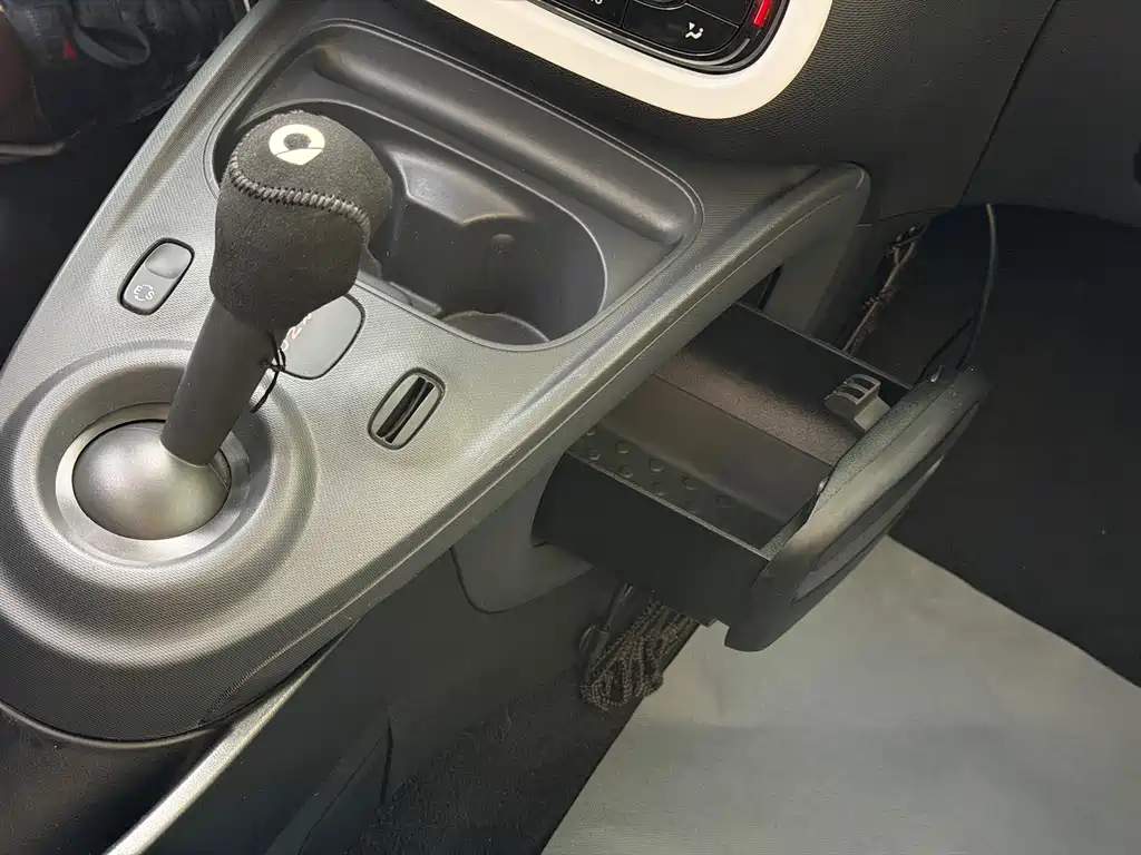 smart Smart Fortwo — миниатюра 12