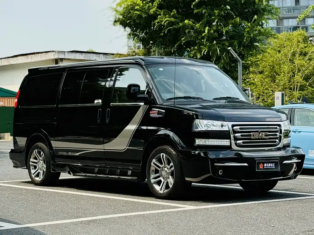 Toyota Sienna — миниатюра 2