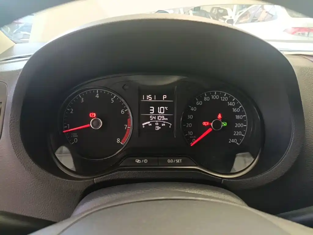 Volkswagen Polo — миниатюра 12