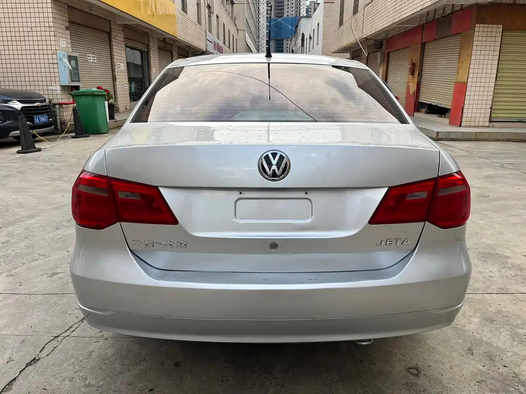 Volkswagen Jetta — миниатюра 10