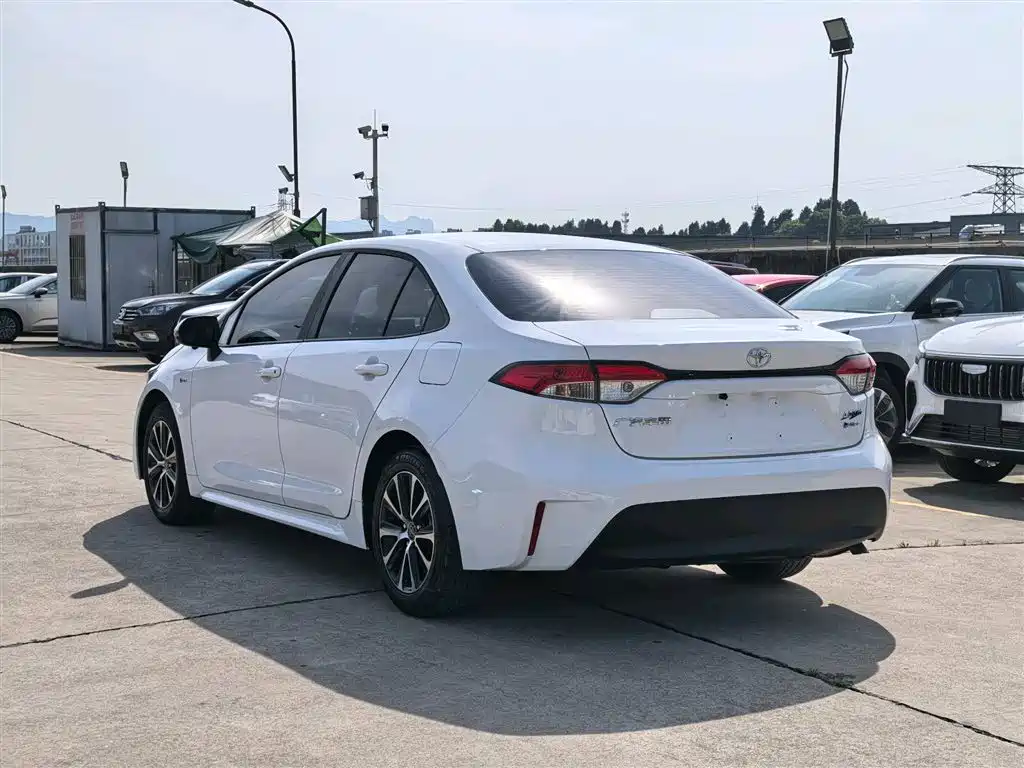 Toyota Corolla Levin 2023 1.8L Luxury