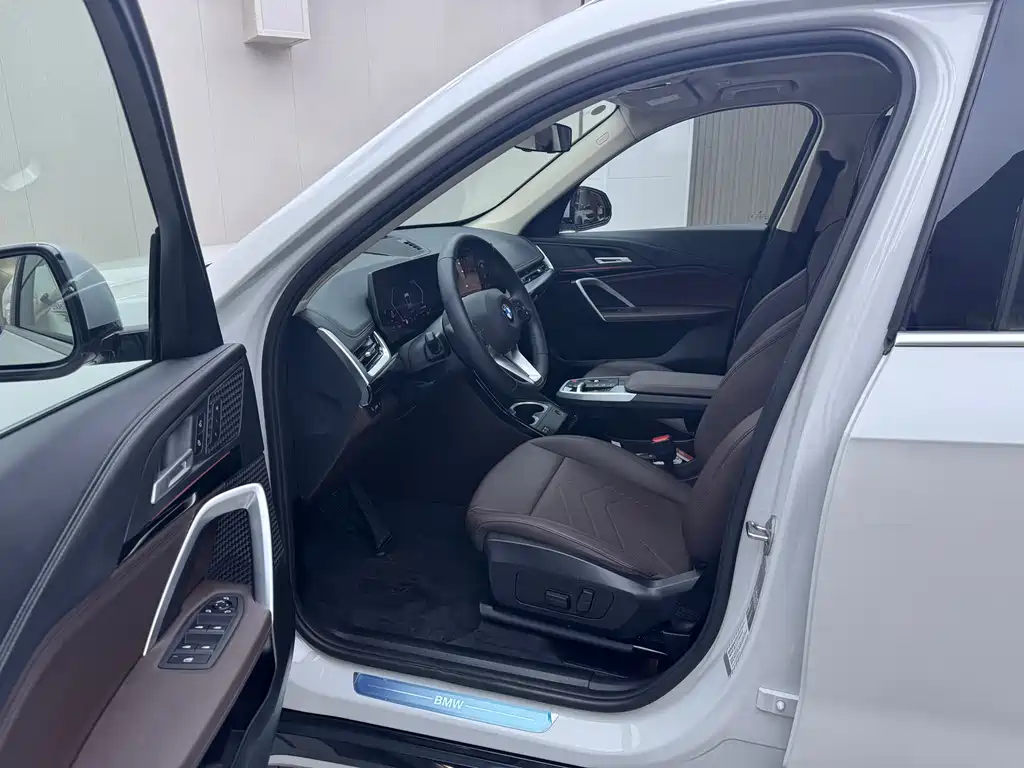 BMW X1 - фото 12