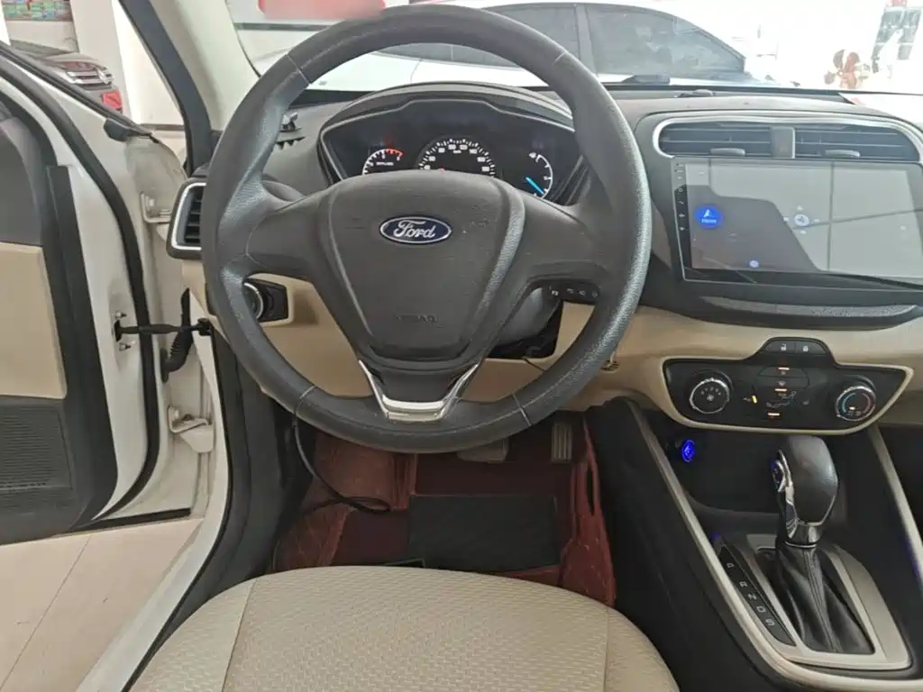 Ford Escort — миниатюра 11