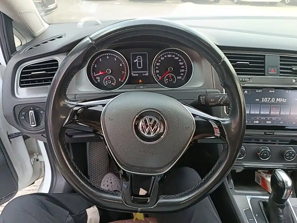 Volkswagen Golf — миниатюра 9