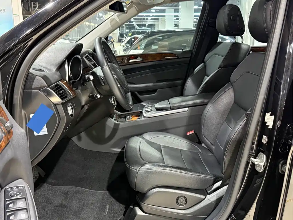 Mercedes-Benz M-Class — миниатюра 5