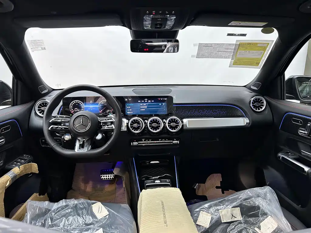 MERCEDES-BENZ GLB AMG