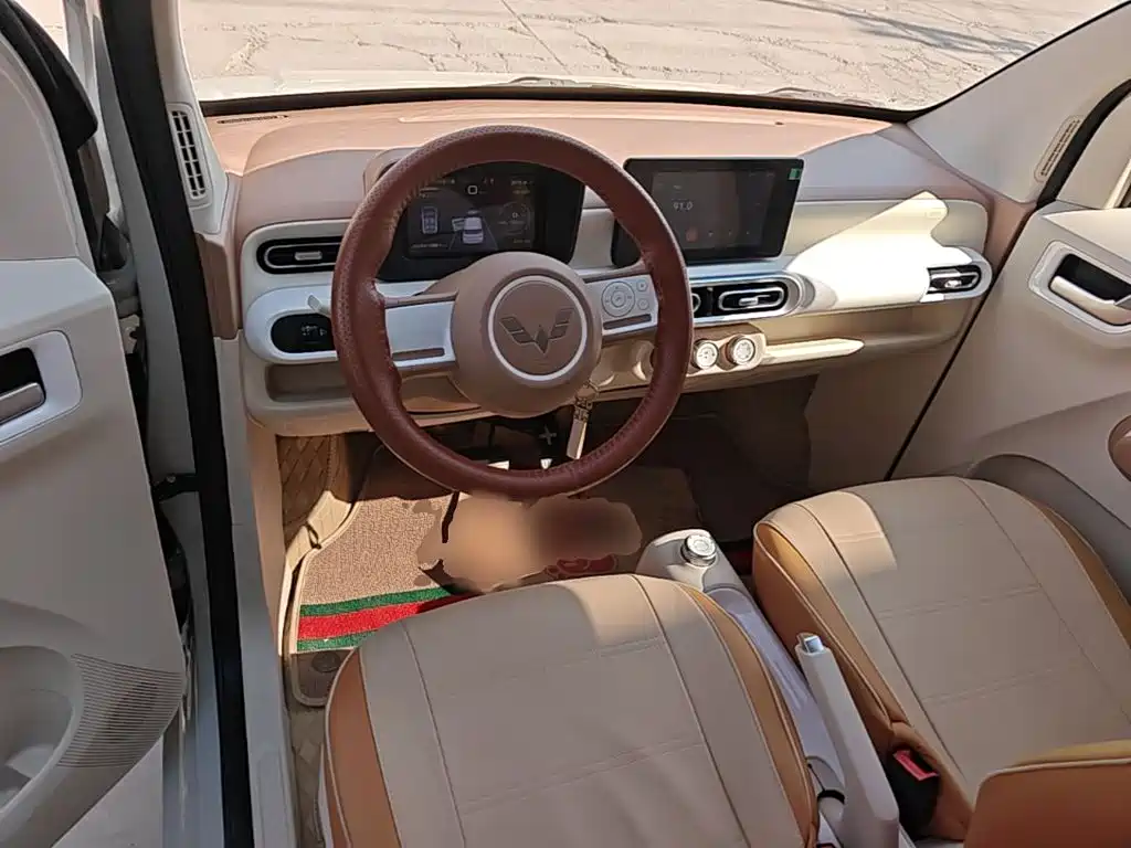 Wuling MINIEV — миниатюра 10