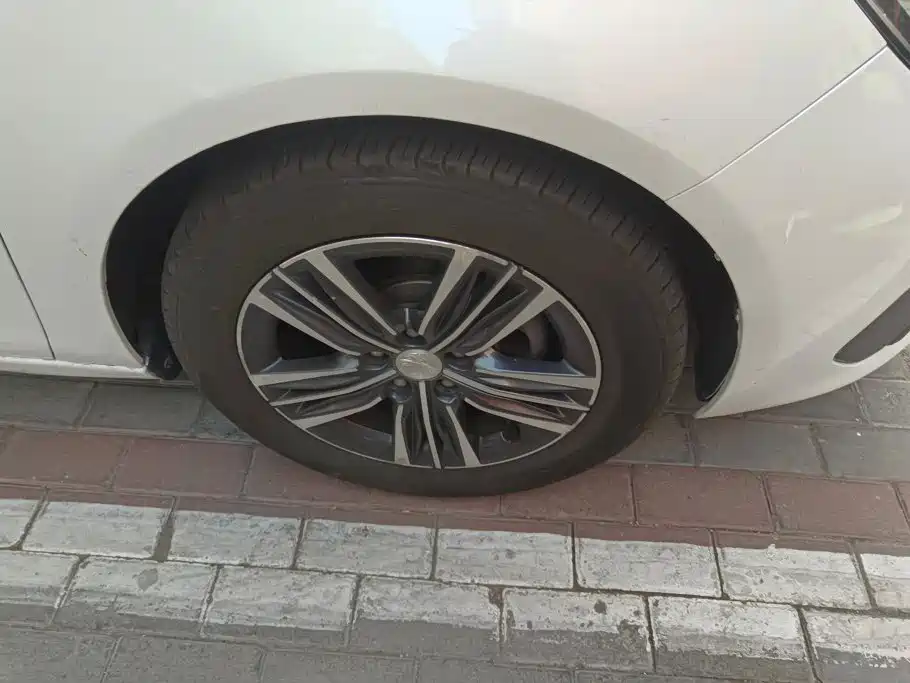 Peugeot 308 — миниатюра 6
