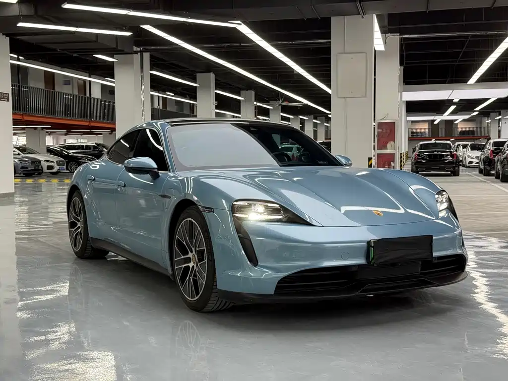 Porsche Taycan — миниатюра 3