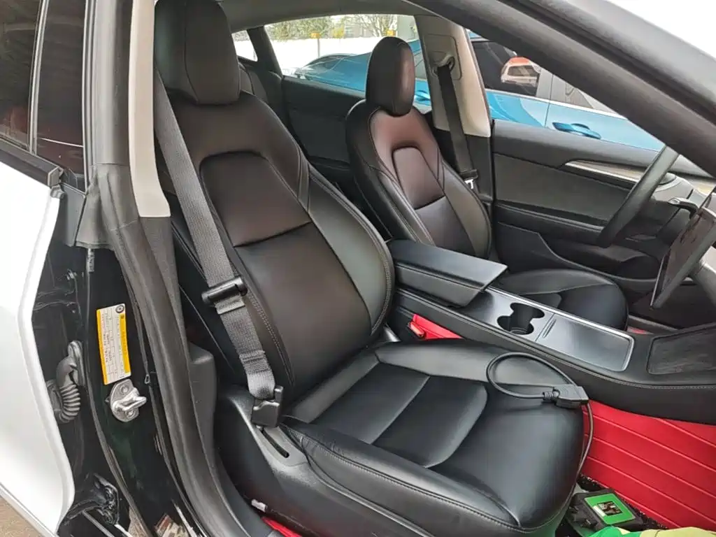 Tesla Model 3 — миниатюра 25