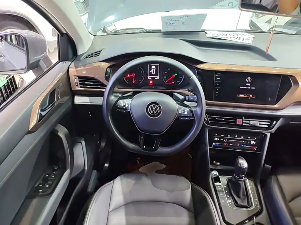 Volkswagen Tharu — миниатюра 11