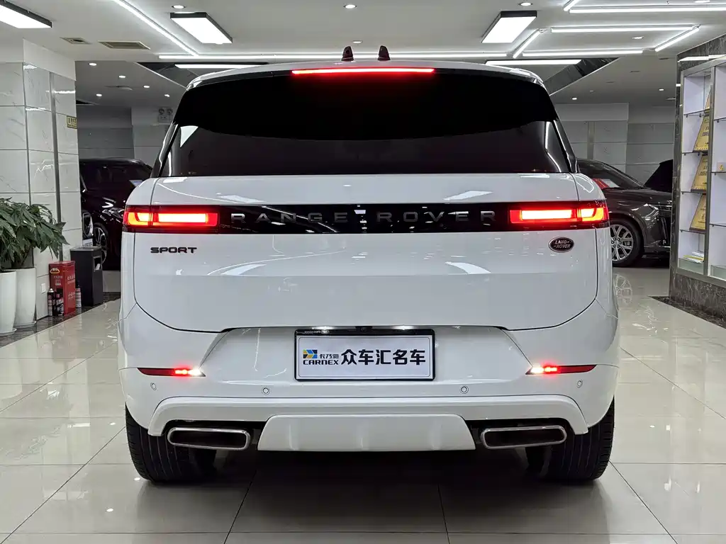 Land Rover Range Rover Sport 2024 400PS Dynamic SE