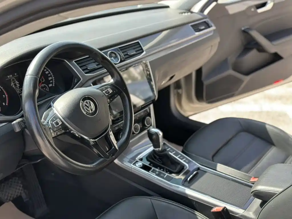 Volkswagen Passat — миниатюра 13