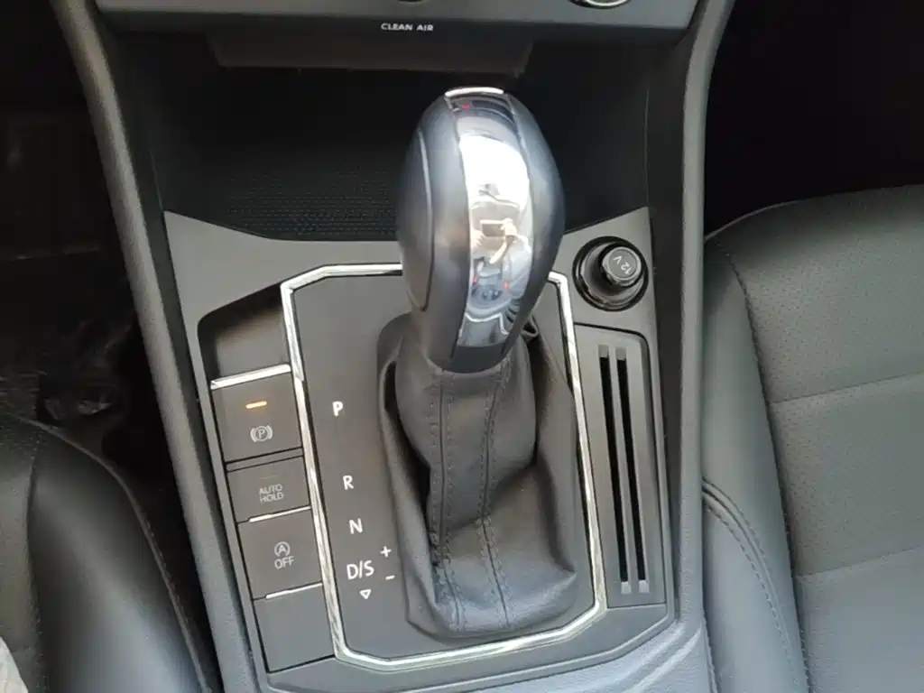 Volkswagen Lavida — миниатюра 14