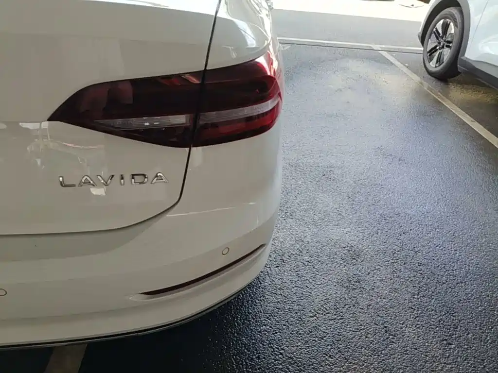 Volkswagen Lavida — миниатюра 8