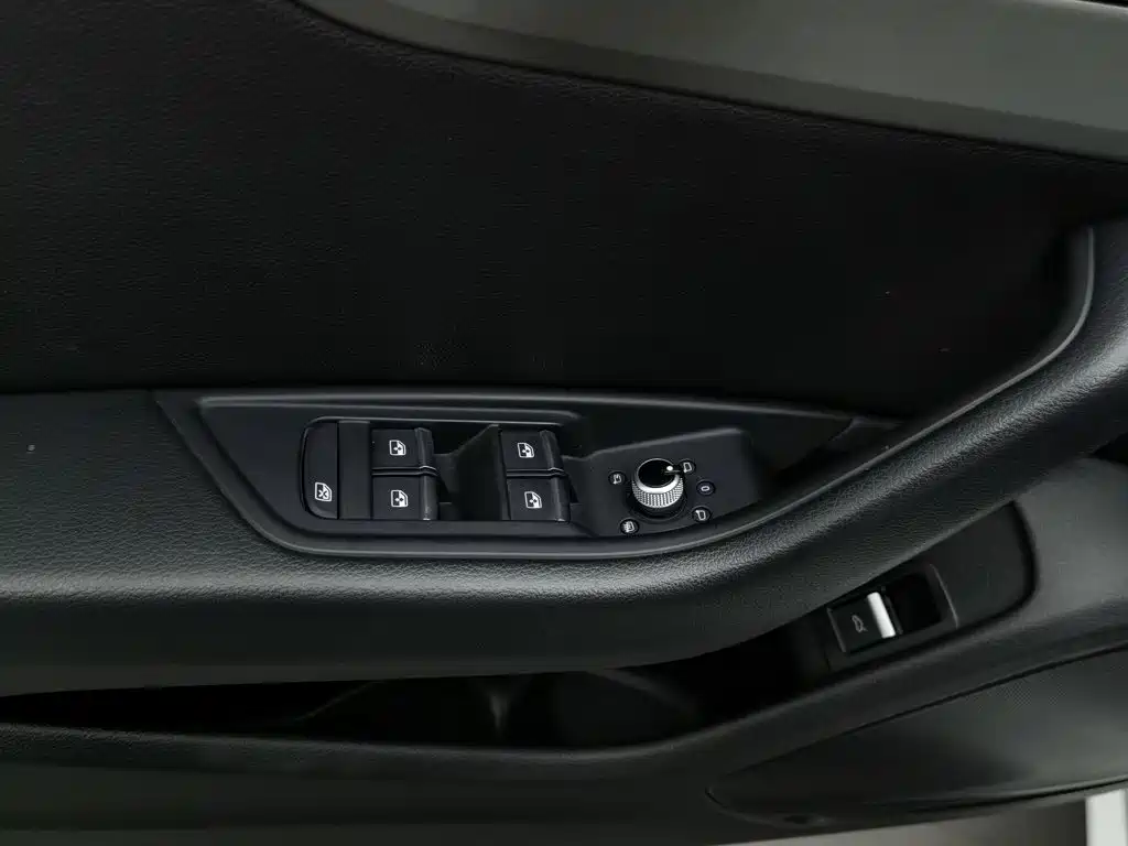 Audi A4L — миниатюра 9