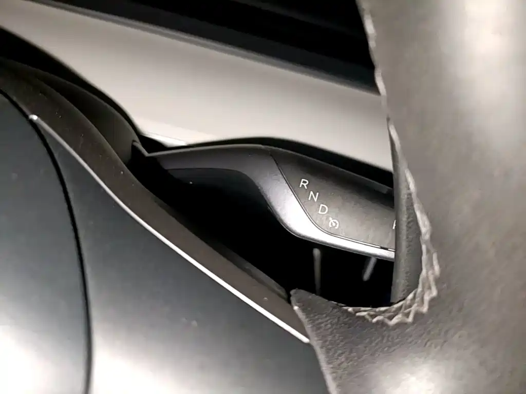 Tesla Model 3 — миниатюра 14
