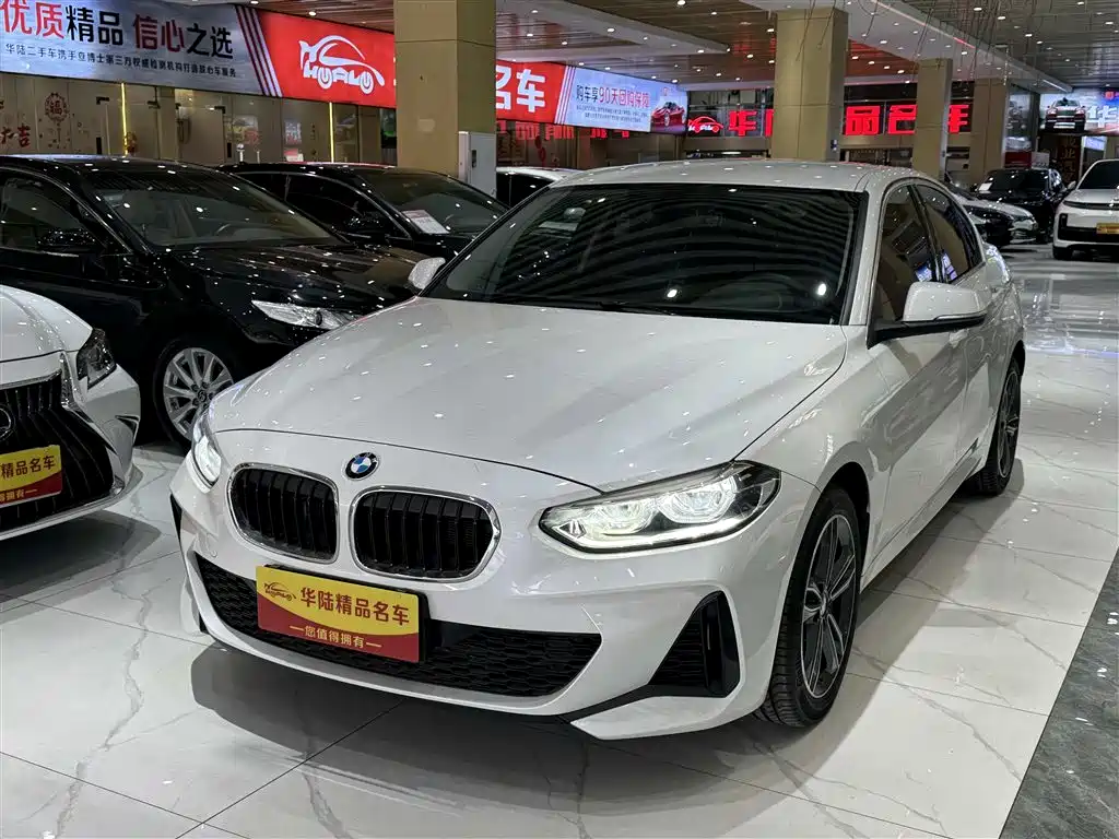 BMW 1 SERIES