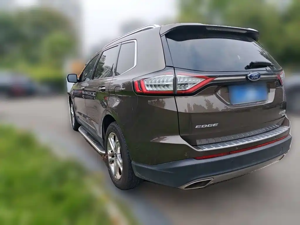 Ford Edge — миниатюра 4