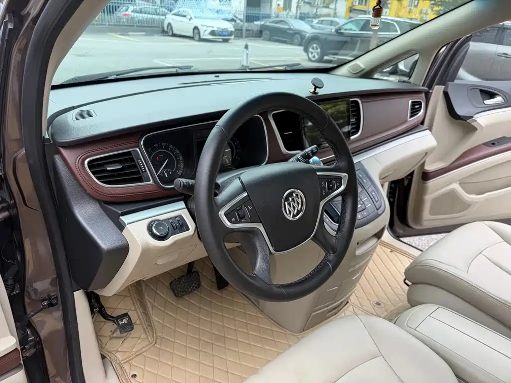 Buick GL8 — миниатюра 9