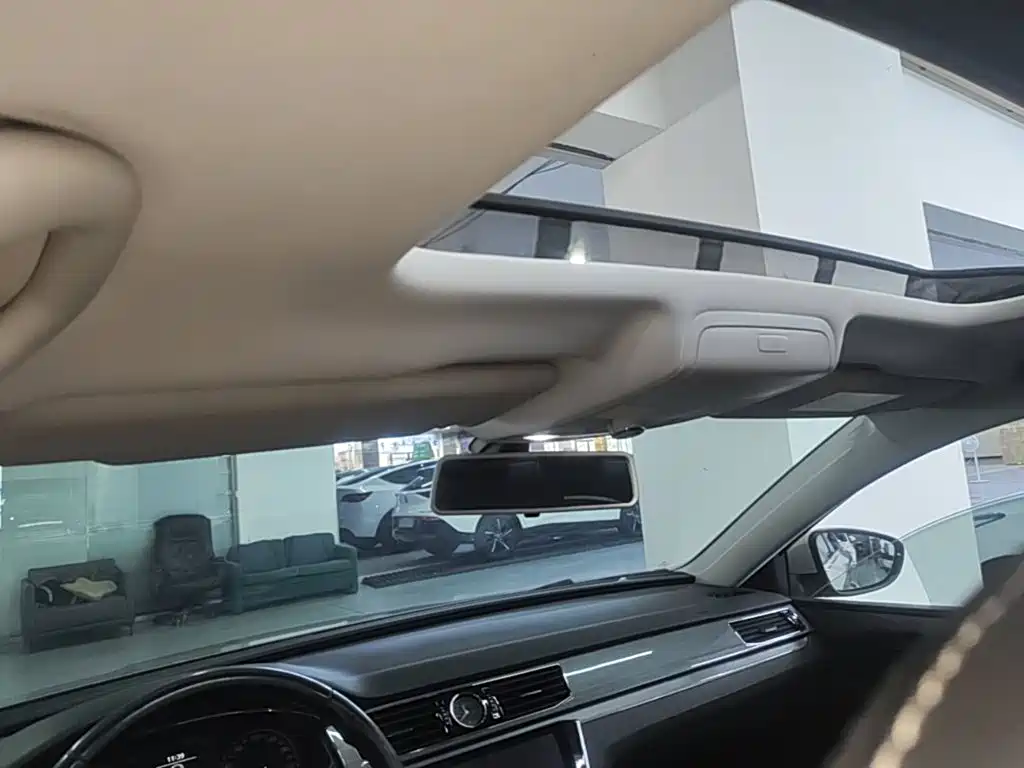 Volkswagen Passat — миниатюра 8