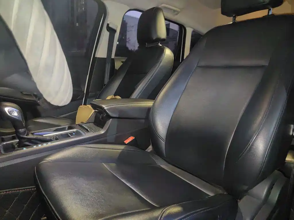 Ford Kuga — миниатюра 8