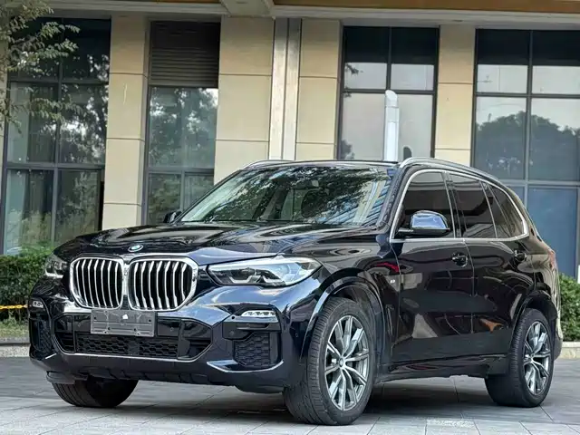 BMW  X5 2021