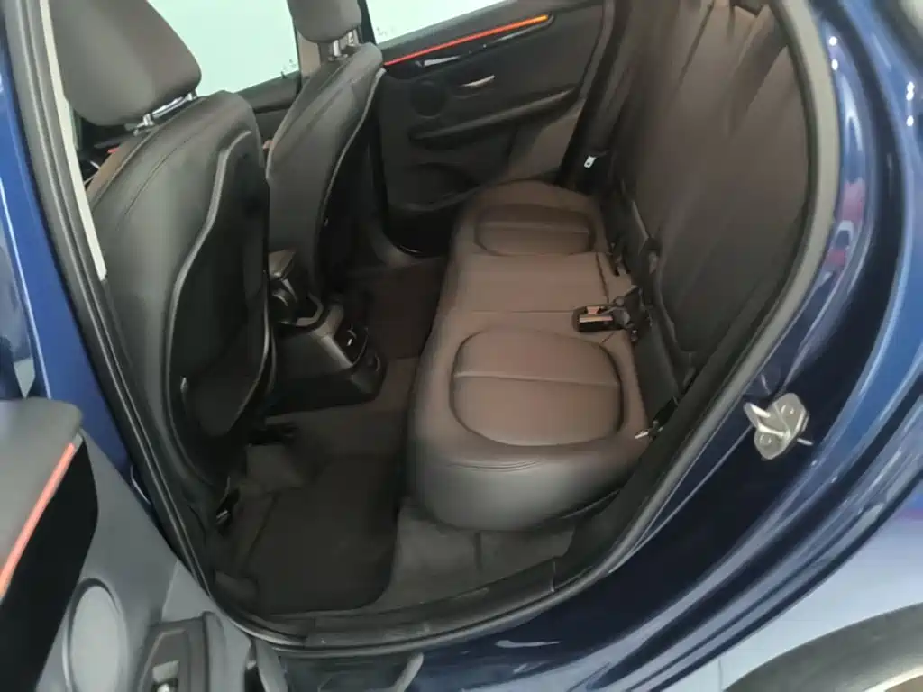 BMW 2 Series Active Tourer — миниатюра 17