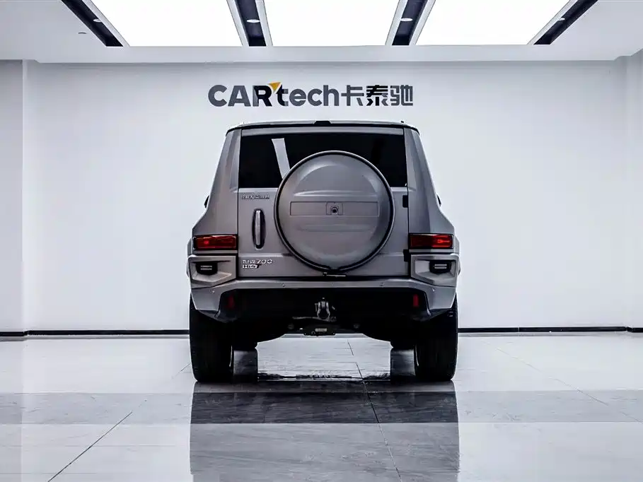 TANK TANK 700 NEW ENERGY