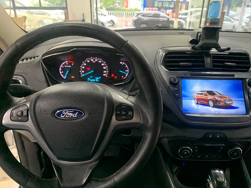 Ford Escort — миниатюра 12