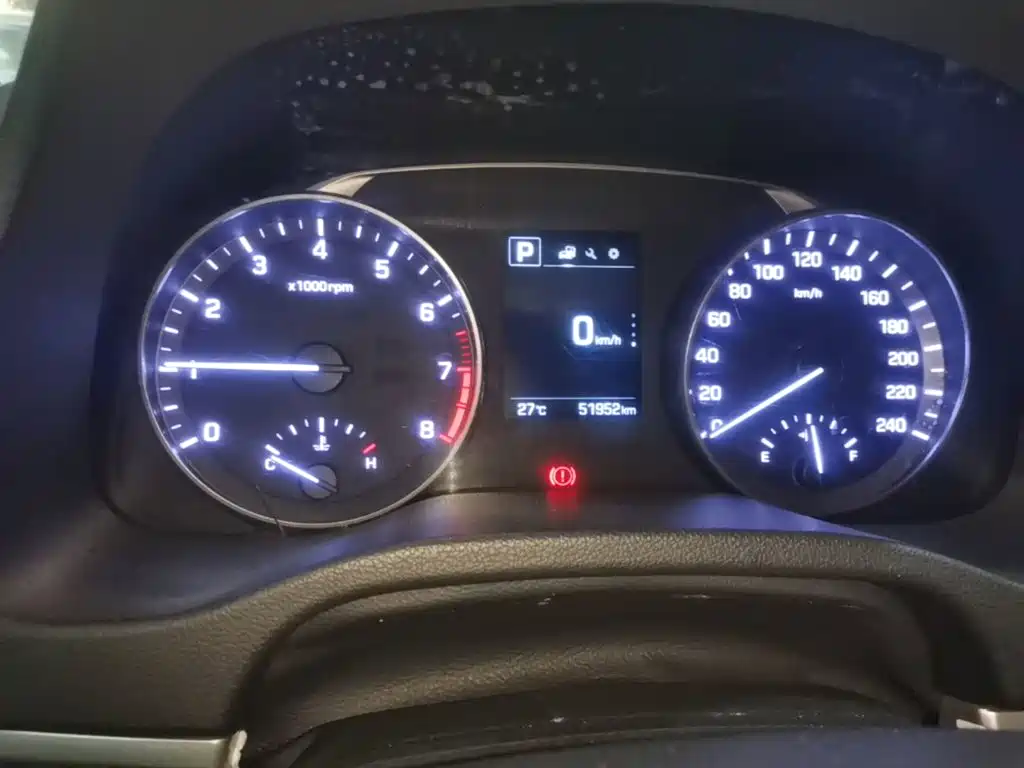 Hyundai Elantra — миниатюра 12