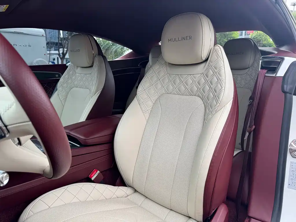 Bentley Continental 4.0T GT V8 Mulliner, фото 11