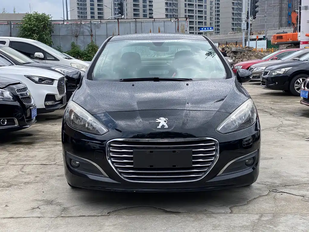 Peugeot 308 — миниатюра 2