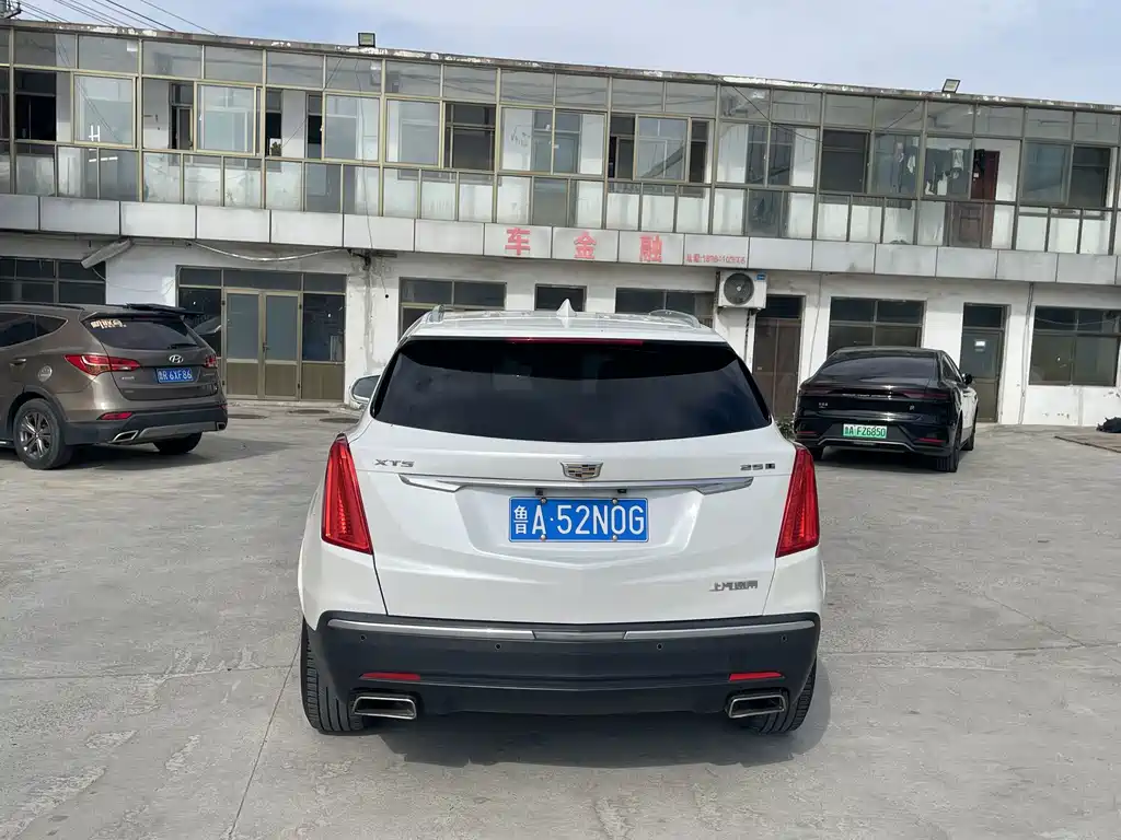 Cadillac XT5 — миниатюра 5