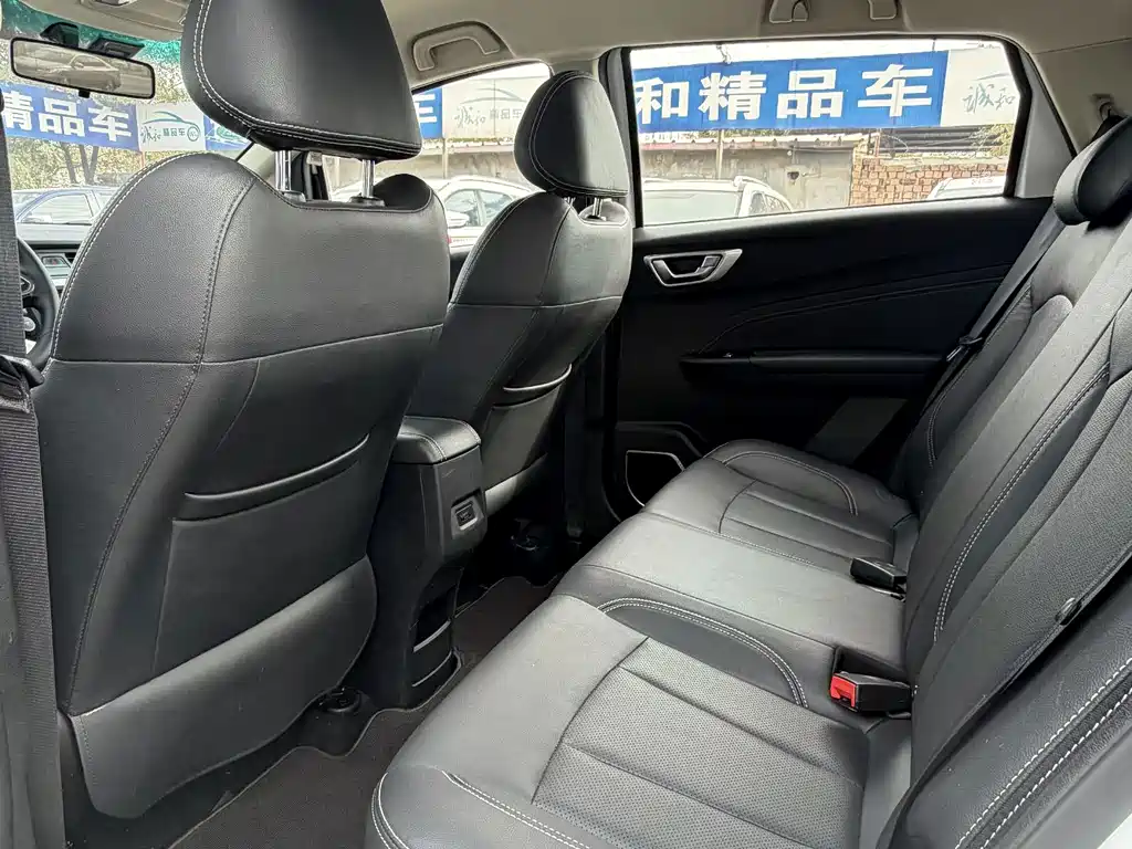 Geely Vision X3 — миниатюра 6